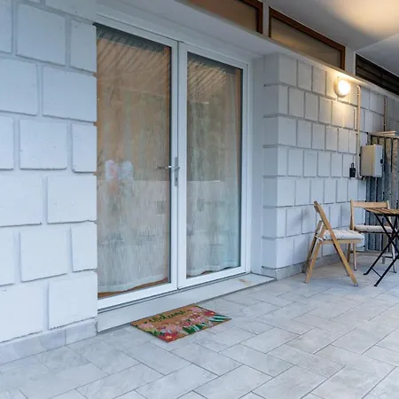 Centro Elegante Con Doppia Terrazza لينانو سابيادورو